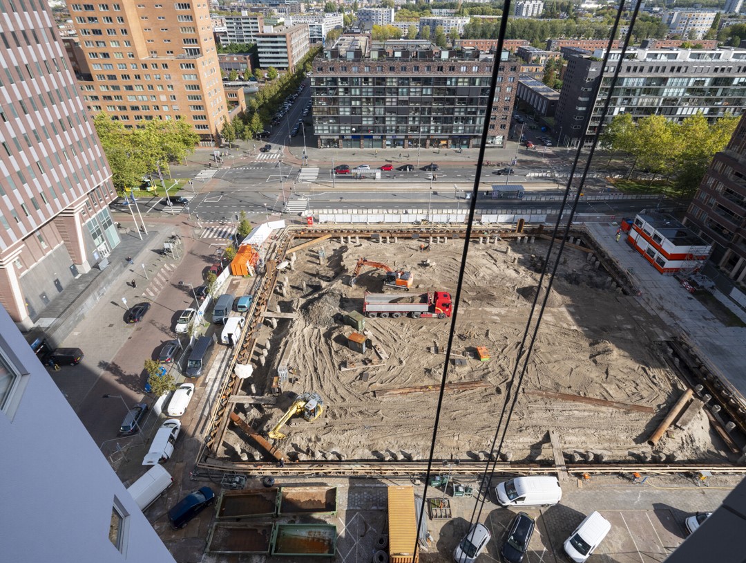 voortgang bouw: overzicht terrein