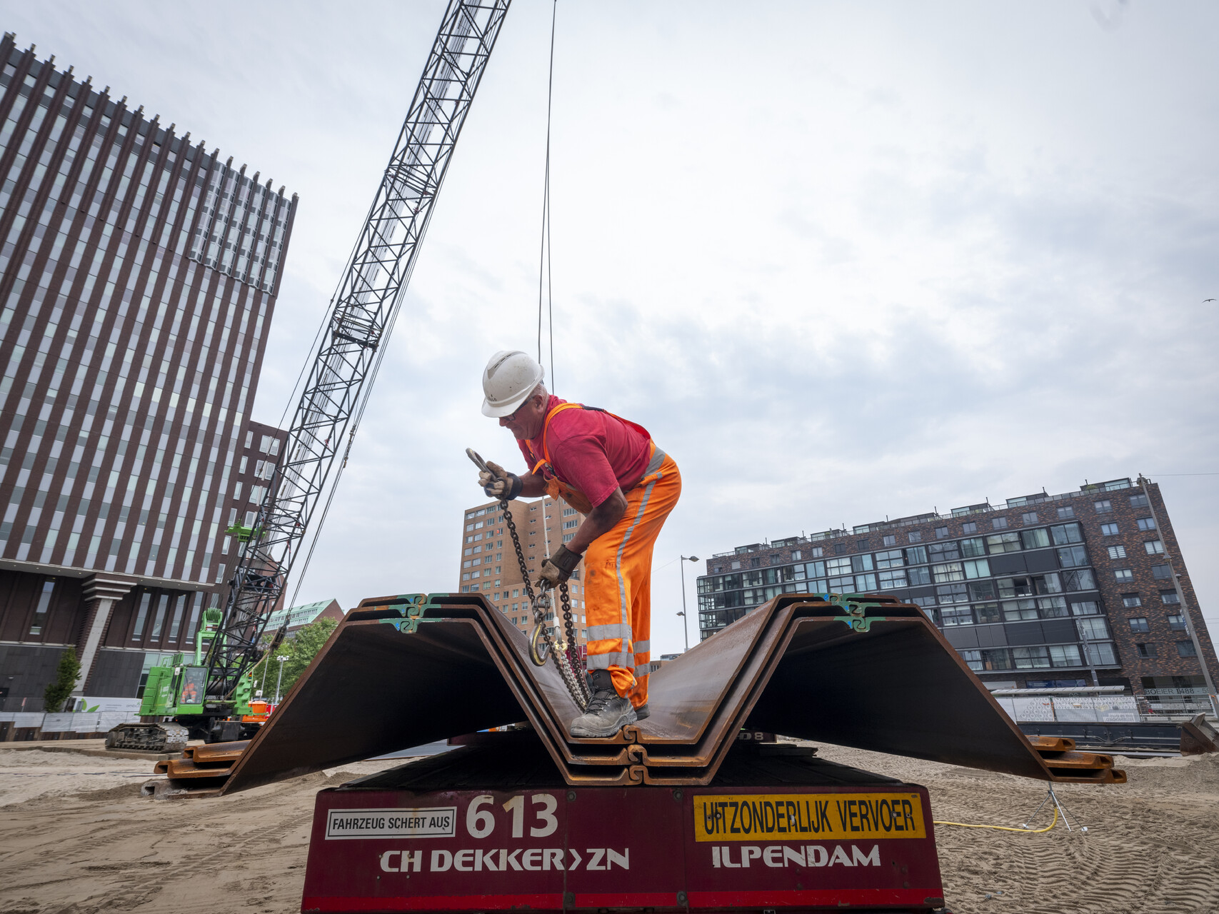 Damwanden plaatsen onderwijslocatie Laan op Zuid 1