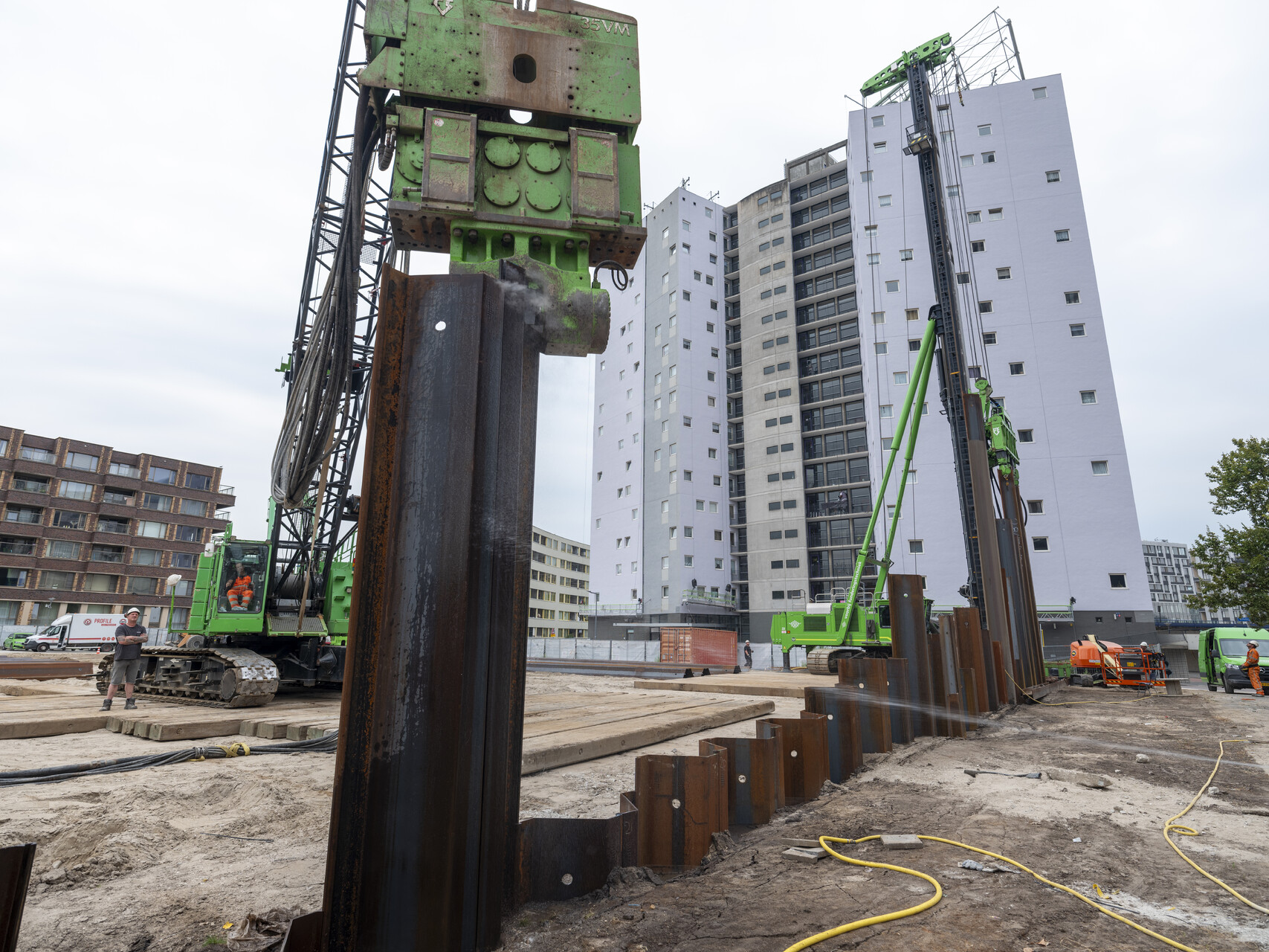 Damwanden plaatsen onderwijsgebouw Laan op Zuid foto 3